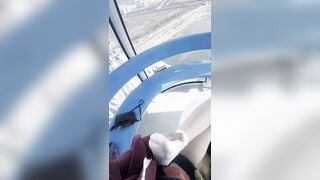 年輕人玩的就是刺激，車震，摩天輪上激情造愛，然後口爆，舌釘妹是真的騷