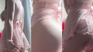 身材非常好的美女秀屁股蛋