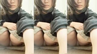 可愛日本妹妹在便利店自慰